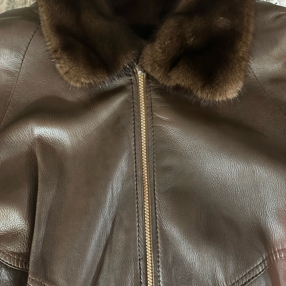 Beautiful Unisex Fully Reversible Mink Fur & Leather Bomber Jacket. Size… - Picture 5 of 7